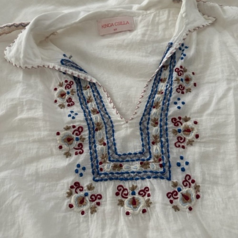 King Csilla White Embroided Floral Boho Top. Size 2 US